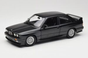 BMW M3 E30 Black Metallic Minichamps 1:18 180020306 Metāls