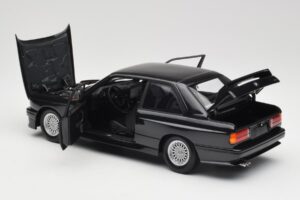 BMW M3 E30 Black Metallic Minichamps 1:18 180020306 Metāls — attēls 5 no 8
