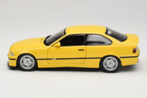 BMW M3 E36 Dakar Yellow UT Models 1:18 180022300 Metāls — attēls 4 no 8