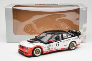 BMW M3 E36 GTR #0 B. Auberlen / M. Simo / P. Cunningham Daytona 24 Hours 1998 UT Models 1:18 39816 Metāls — attēls 8 no 8