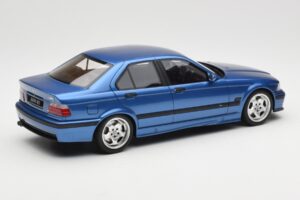 BMW M3 E36 Sedans Zils Otto 1:18 OT1082 Sveķi — attēls 2 no 6