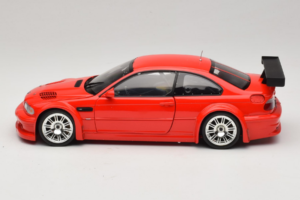 BMW M3 E46 GTR Street Sarkans Minichamps 1:18 100012101 Metāls — attēls 4 no 8