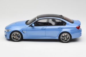 BMW M3 F80 Yas Marina Zils GT Spirit 1:18 GT055 Sveķi — attēls 3 no 6