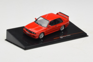 BMW M3 E30 Sport Evolution Sarkans IXO 1:43 CLC583N Metāls — attēls 2 no 4