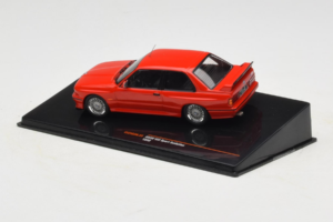 BMW M3 E30 Sport Evolution Sarkans IXO 1:43 CLC583N Metāls — attēls 3 no 4