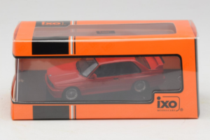 BMW M3 E30 Sport Evolution Sarkans IXO 1:43 CLC583N Metāls — attēls 4 no 4