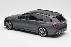 BMW M340i G20 xDrive M Sport Pelēks GT Spirit 1:18 GT471 Sveķi — attēls 5 no 6