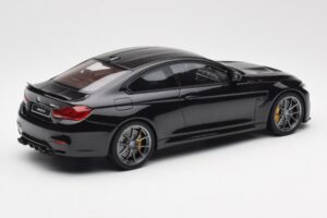 BMW M4 F82 CS Melns GT Spirit 1:18 GT845 Sveķi — attēls 2 no 6