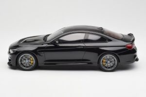 BMW M4 F82 CS Melns GT Spirit 1:18 GT845 Sveķi — attēls 3 no 6