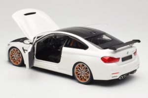 BMW M4 F82 GTS Alpine White Minichamps 1:18 110025221 Metāls — attēls 5 no 8
