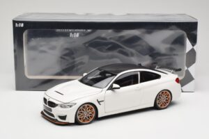 BMW M4 F82 GTS Alpine White Minichamps 1:18 110025221 Metāls — attēls 8 no 8