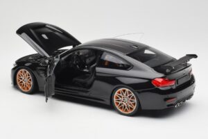 BMW M4 F82 GTS Sapphire Black Metallic Minichamps 1:18 110025220 Metāls — attēls 5 no 8