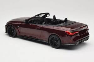 BMW M4 G83 Kabriolets Sarkans Metaliks Minichamps 1:18 155021032 Metāls — attēls 5 no 6