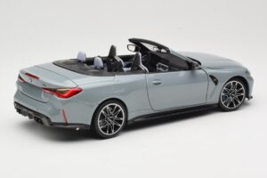 BMW M4 G83 Kabriolets Grey Metallic Minichamps 1:18 110021032 Metāls — attēls 3 no 8