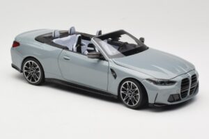 BMW M4 G83 Kabriolets Grey Metallic Minichamps 1:18 110021032 Metāls — attēls 6 no 8