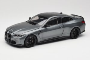 BMW M4 G82 Pelēks Metallic Minichamps 1:18 113020124 Metāls