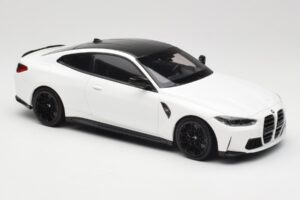 BMW M4 G82 Balts Minichamps 1:18 155020122 Metāls — attēls 4 no 6