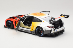 BMW M4 GT3 #72 D. Harper / M. Hesse / C. Weerts BMW M Team RMG 24 Hours of Nurburgring 2024 Minichamps 1:18 113242072 Metāls — attēls 5 no 8