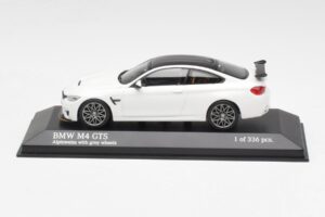 BMW M4 GTS F82 Balts Ar Pelēkiem Diskiem Minichamps 1:43 410025221 Metāls