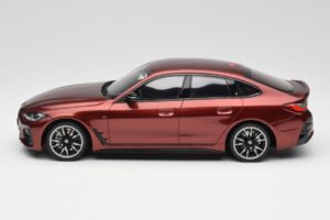 BMW M440i G26 Gran Coupe Aventurine Sarkans Otto 1:18 OT1075 Sveķi — attēls 3 no 6