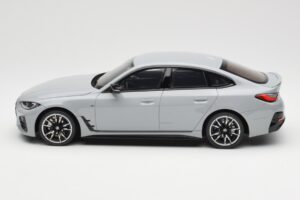 BMW M440i G26 Gran Coupe Brooklyn Pelēks Metaliks Otto 1:18 OT454 Sveķi — attēls 3 no 6