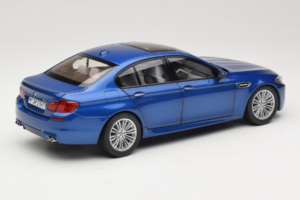BMW M5 F10 Monte Carlo Blue Paragon 1:18 80432186352 Metāls — attēls 3 no 8