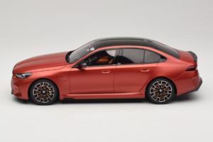 BMW M5 G90 Beach Orange GT Spirit 1:18 GT966 Sveķi — attēls 3 no 6