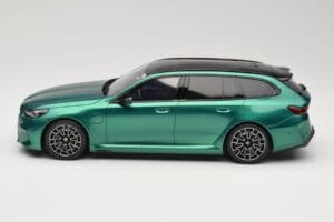 BMW M5 G99 Competition Touring Isle of Man Green GT Spirit 1:18 GT509 Sveķi — attēls 3 no 6