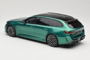 BMW M5 G99 Competition Touring Isle of Man Green GT Spirit 1:18 GT509 Sveķi — attēls 5 no 6