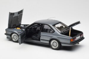 BMW M635 CSi E24 Shadow Line Delphin Metallic AUTOart 1:18 70529 Metāls — attēls 5 no 8