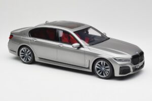 BMW M760i G12 V12 Final Edition Pelēks GT Spirit 1:18 GT478 Sveķi — attēls 4 no 6