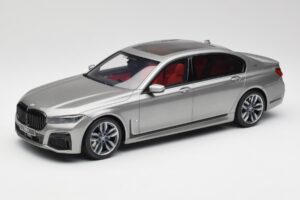 BMW M760i G12 V12 Final Edition Pelēks GT Spirit 1:18 GT478 Sveķi
