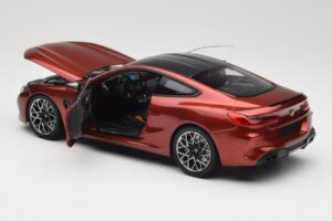 BMW M8 F91 Convertible Storm Bay Metallic Minichamps 1:18 110029020 Metāls — attēls 5 no 8