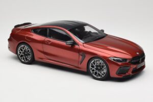 BMW M8 F91 Convertible Storm Bay Metallic Minichamps 1:18 110029020 Metāls — attēls 6 no 8