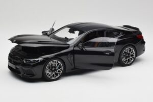 BMW M8 F92 Safīra Melns Minichamps 1:18 110029021 Metāls — attēls 2 no 8