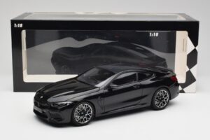 BMW M8 F92 Safīra Melns Minichamps 1:18 110029021 Metāls — attēls 8 no 8