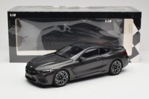 BMW M8 F92 Grey Metallic Minichamps 1:18 110029022 Metāls — attēls 8 no 8