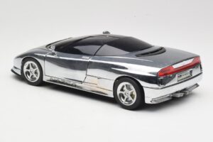 BMW Nazca M12 Chrome Silver Revell 1:18 08916 Metāls — attēls 7 no 8