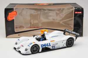 BMW V12 LMR #15 Y. Dalmas / J. Winkelhock / P. Martini 24 Hours of Le Mans Winner 1999 Maisto 1:18 56062 Metāls — attēls 8 no 8