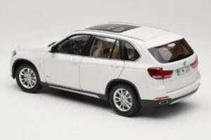 BMW X5 E70 Alpine White Paragon 1:18 PA-97073 Metāls — attēls 7 no 8