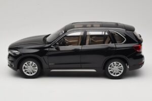 BMW X5 E70 Sapphire Black Paragon 1:18 PA-97071 Metāls — attēls 4 no 8