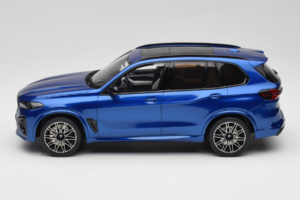 BMW X5 M F95 Competition Marina Bay Blue Metallic GT Spirit 1:18 GT967 Sveķi — attēls 3 no 6