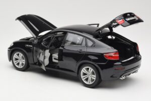 BMW X6 M E71 Melns Bburago 1:18 18-12081 Metāls — attēls 5 no 8