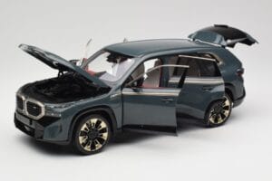 BMW XM G09 Isle of Man Green Minichamps 1:18 110023300 Metāls — attēls 2 no 8