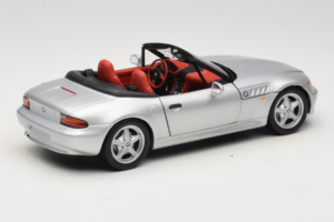 BMW Z3 Kabriolets Sudrabs UT Models 1:18 20402 Metāls — attēls 3 no 8