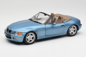 BMW Z3 E36/7 James Bond Goldeneye Zils Metallic UT Models 1:18 180024336 Metāls
