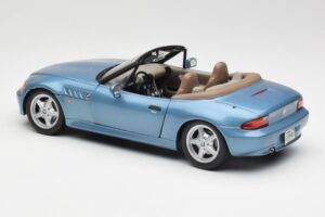 BMW Z3 E36/7 James Bond Goldeneye Zils Metallic UT Models 1:18 180024336 Metāls — attēls 7 no 8