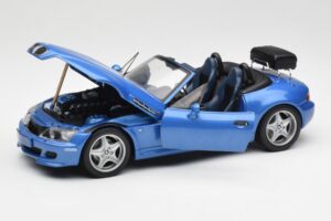 BMW Z3 M Roadster Ar Bagāžas Turētāju Zils Metaliks UT Models 1:18 20416 Metāls — attēls 2 no 8