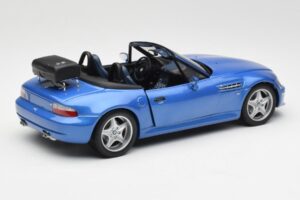BMW Z3 M Roadster Ar Bagāžas Turētāju Zils Metaliks UT Models 1:18 20416 Metāls — attēls 3 no 8