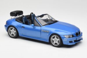 BMW Z3 M Roadster Ar Bagāžas Turētāju Zils Metaliks UT Models 1:18 20416 Metāls — attēls 6 no 8